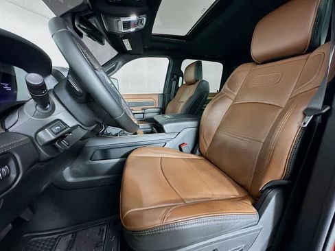 Used 2024 RAM 3500 Limited image 12