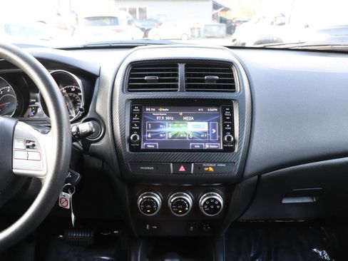 Used 2024 Mitsubishi Outlander Sport ES image 19