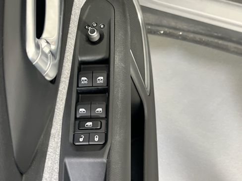 Used 2022 Jeep Compass Latitude w/ Convenience Group AWD/4WD image 17