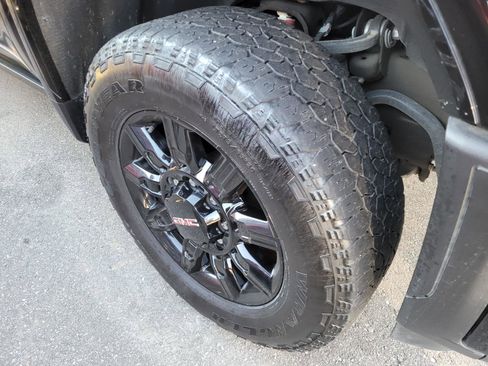 Used 2024 GMC Sierra 3500 AT4 w/ AT4 Premium Plus Package image 4