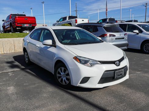 Used 2015 Toyota Corolla L FWD image 2