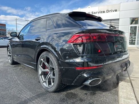 New 2025 Audi RS Q8 performance image 3