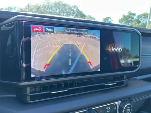 Used 2024 Jeep Wrangler Unlimited Rubicon 4xe image 50