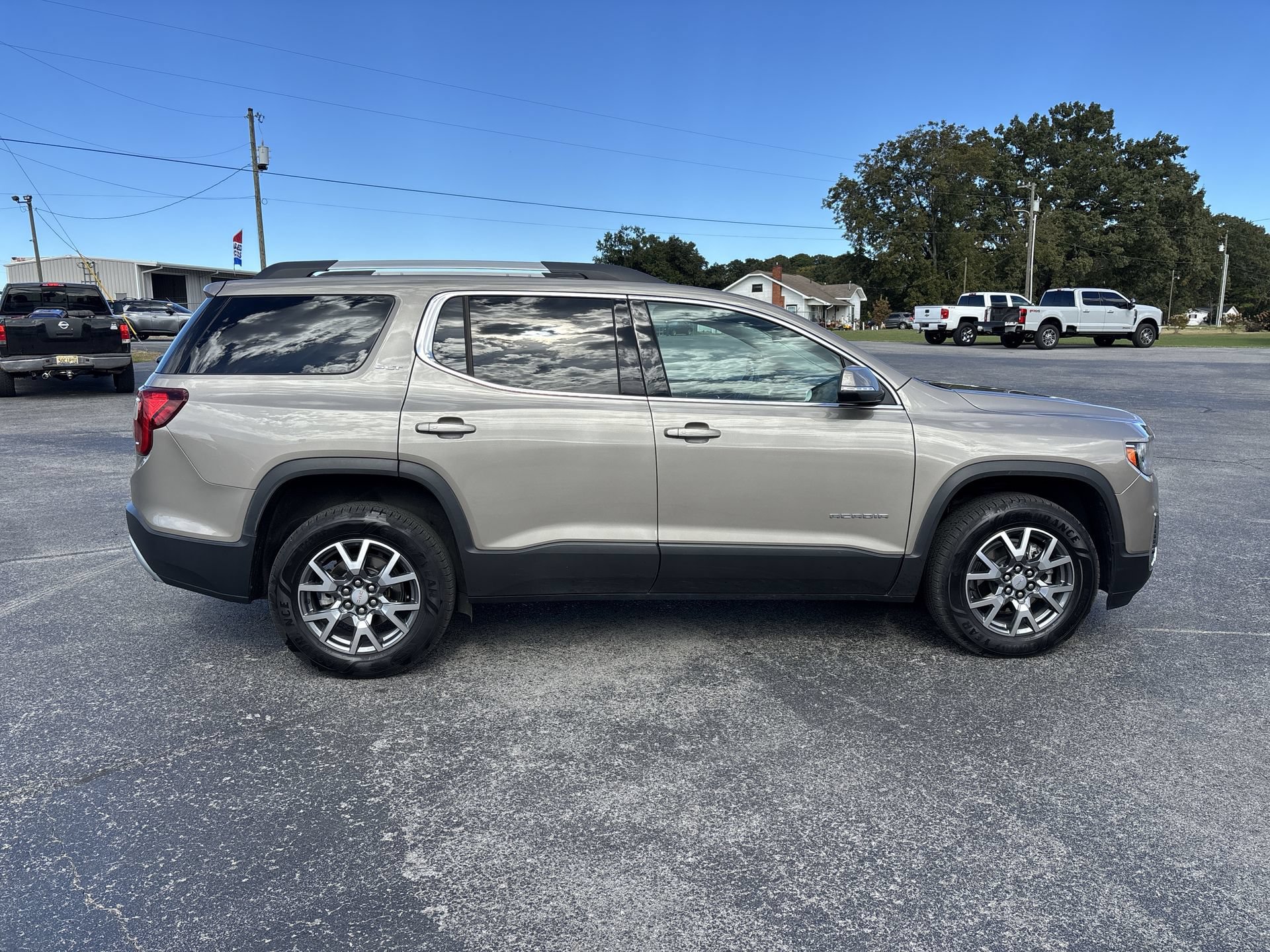 Certified 2022 GMC Acadia SLT w/ Preferred Package FWD image 7