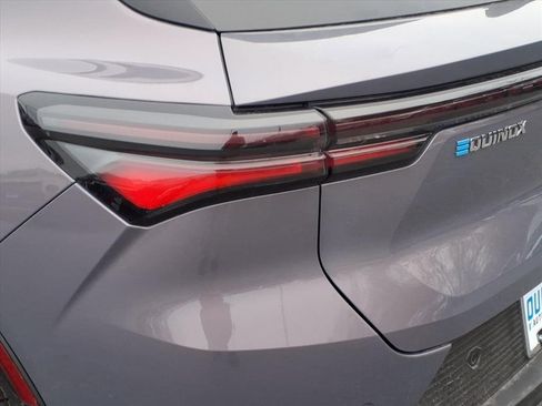 New 2026 Chevrolet Equinox EV LT image 9