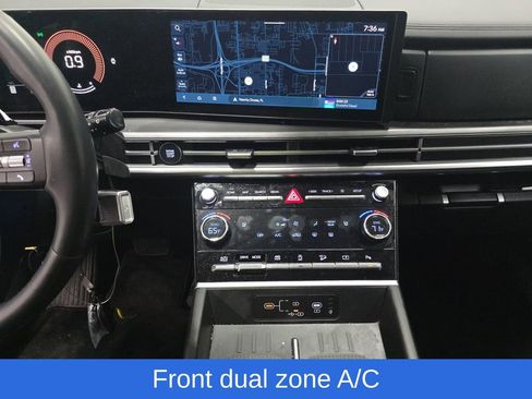 Used 2025 Hyundai Santa Fe XRT image 5