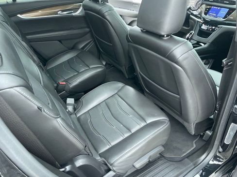 Used 2022 Cadillac XT6 Sport w/ Platinum Package image 17