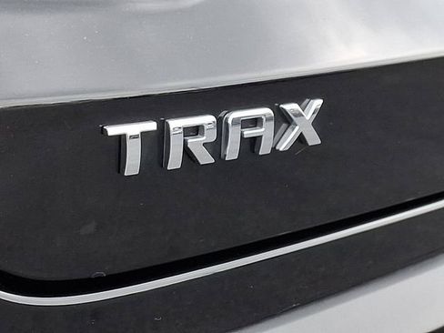 Used 2024 Chevrolet Trax ACTIV w/ Sunroof Package FWD image 29