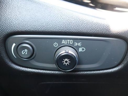 Used 2023 Chevrolet Malibu RS FWD image 23