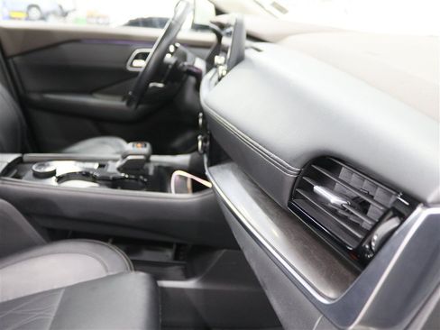 Used 2023 Nissan Rogue Platinum w/ Platinum Premium Package AWD/4WD image 31