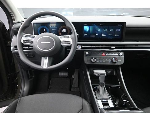 New 2026 Hyundai Tucson SE image 11