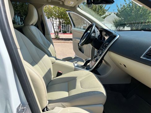Used 2015 Volvo XC60 T5 Premier Plus image 17