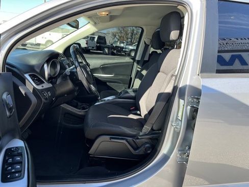 Used 2018 Dodge Journey SXT w/ Connectivity Group image 34