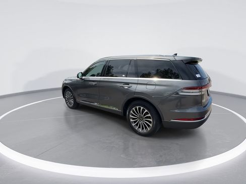 Used 2023 Lincoln Aviator AWD w/ Premium Package image 6