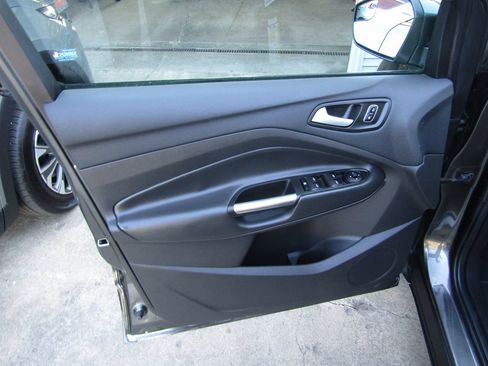Used 2017 Ford Escape SE AWD/4WD image 26