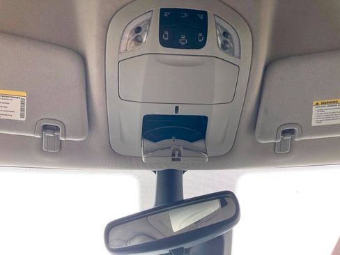 Used 2023 Chrysler Pacifica Touring-L FWD image 35
