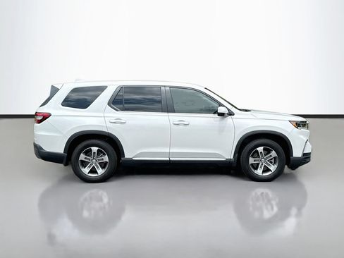 Used 2025 Honda Pilot EX-L image 9