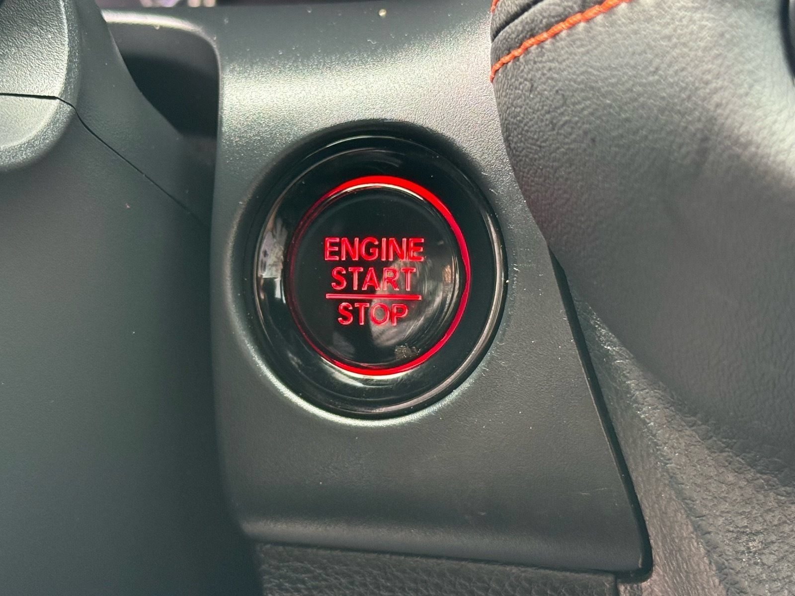 Certified 2025 Honda HR-V Sport image 27