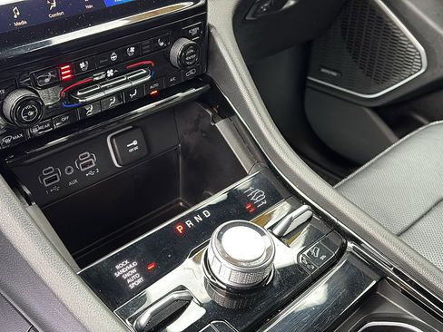 Certified 2023 Jeep Grand Cherokee Overland image 18