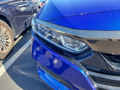 Used 2019 Honda Accord Sport image 6