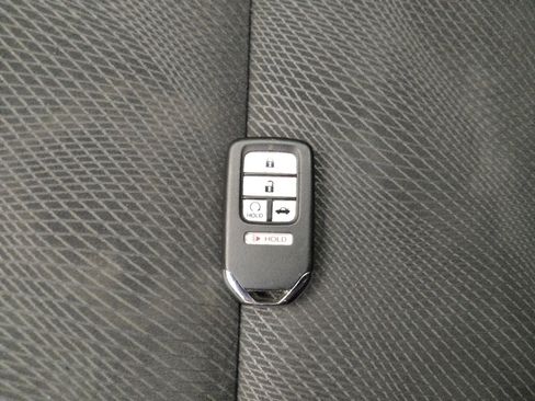 Used 2016 Honda Accord EX image 32