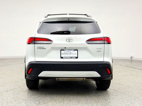 Used 2024 Toyota Corolla Cross XLE w/ Convenience Package AWD/4WD image 6
