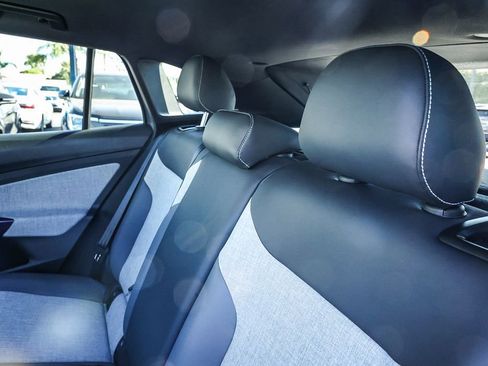 New 2026 Volkswagen ID.4 Pro image 29
