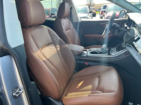 Used 2022 Audi Q8 Premium Plus w/ Premium Plus Package AWD/4WD image 27