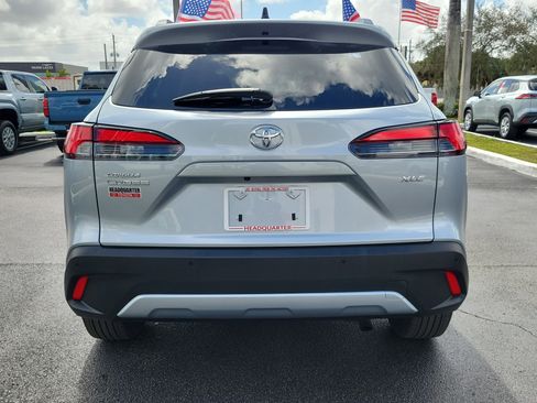 Used 2025 Toyota Corolla Cross XLE w/ Convenience Package image 10