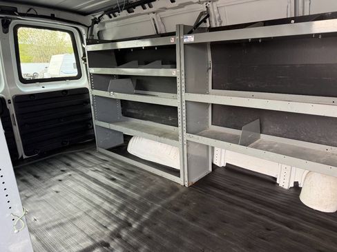 Used 2014 Chevrolet Express 2500 image 26