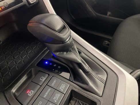 Used 2023 Toyota RAV4 LE AWD/4WD image 8