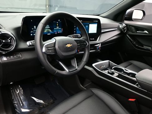 Used 2026 Chevrolet Equinox LT w/ Convenience Package II image 13