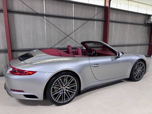 Used 2018 Porsche 911 Carrera 4 AWD/4WD image 36