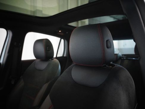 Certified 2022 Mercedes-Benz GLA 45 AMG 4MATIC image 12