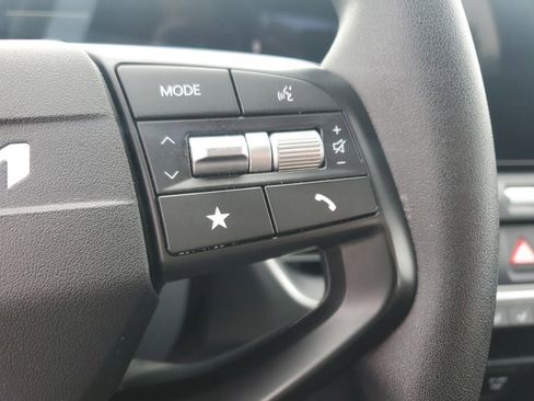 Used 2025 Kia K4 FWD image 14