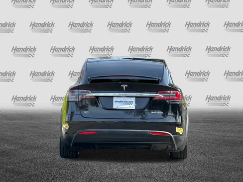 Used 2019 Tesla Model X image 6