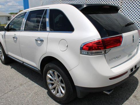 Used 2015 Lincoln MKX FWD w/ Equipment Group 102A image 40