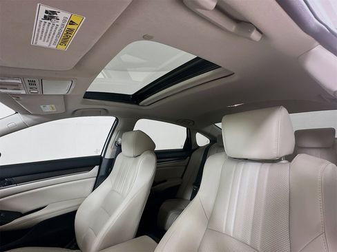 Used 2021 Honda Accord Touring image 23