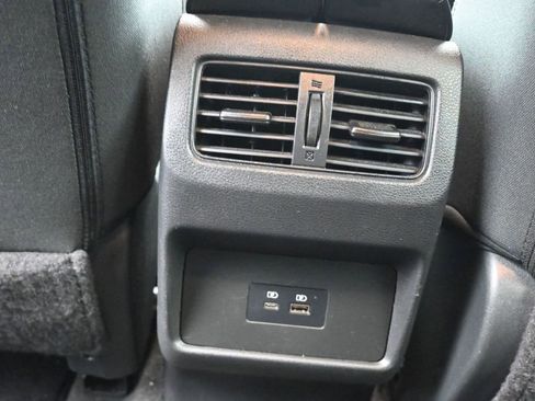 Used 2023 Nissan Rogue SV FWD image 19