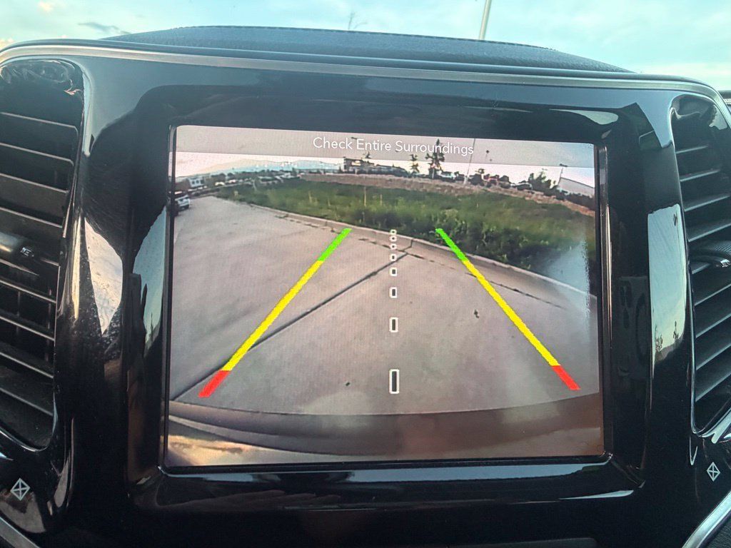 Used 2019 Jeep Cherokee Limited AWD/4WD image 21