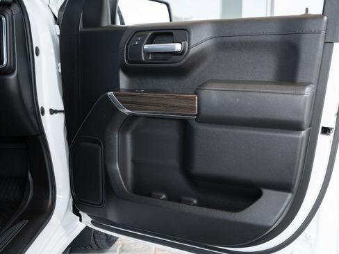 Used 2021 Chevrolet Silverado 1500 LT image 43