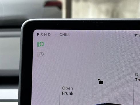 Used 2021 Tesla Model Y Long Range image 19