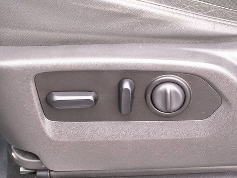 Used 2020 GMC Sierra 1500 SLT image 13