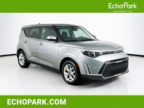 Used 2025 Kia Soul LX w/ LX Technology Package image 1