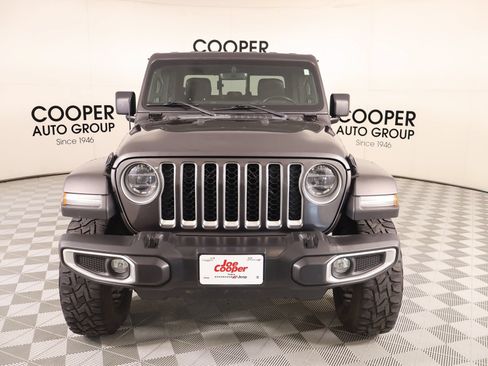 Used 2022 Jeep Gladiator Overland w/ Popular Equipment Package AWD/4WD image 9
