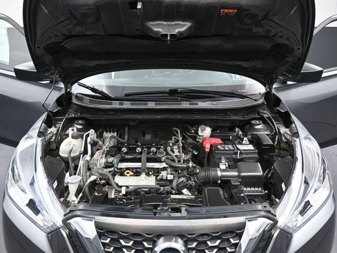 Used 2020 Nissan Kicks S FWD image 22