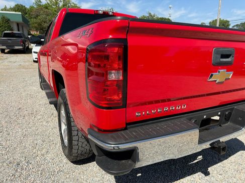 Used 2019 Chevrolet Silverado 1500 LT AWD/4WD image 14