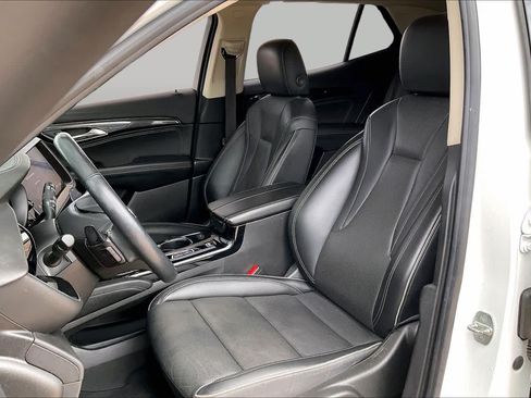 Used 2023 Buick Envision Essence FWD image 8