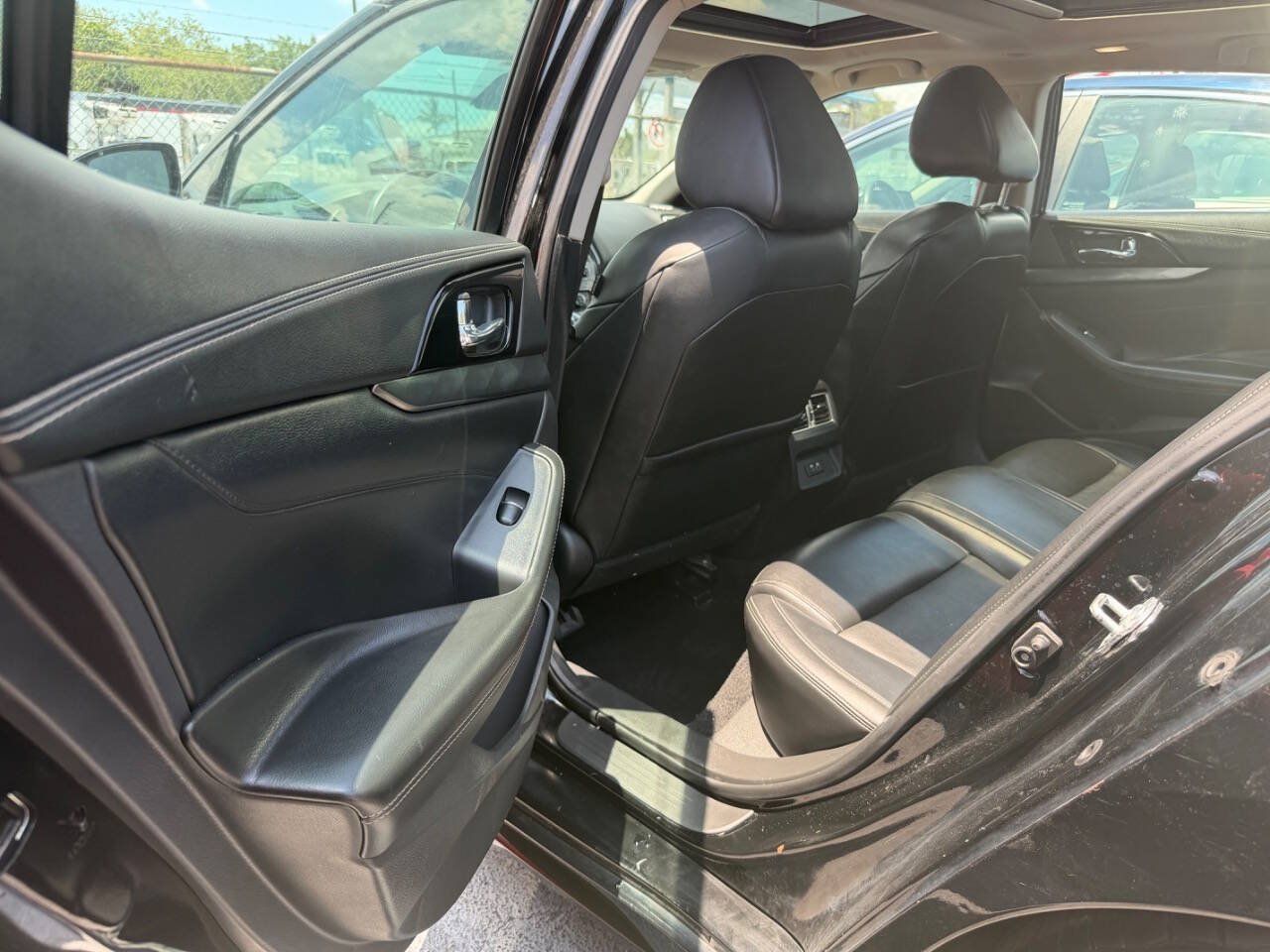 Used 2020 Nissan Maxima 3.5 SL w/ Floor Mat Group FWD image 11
