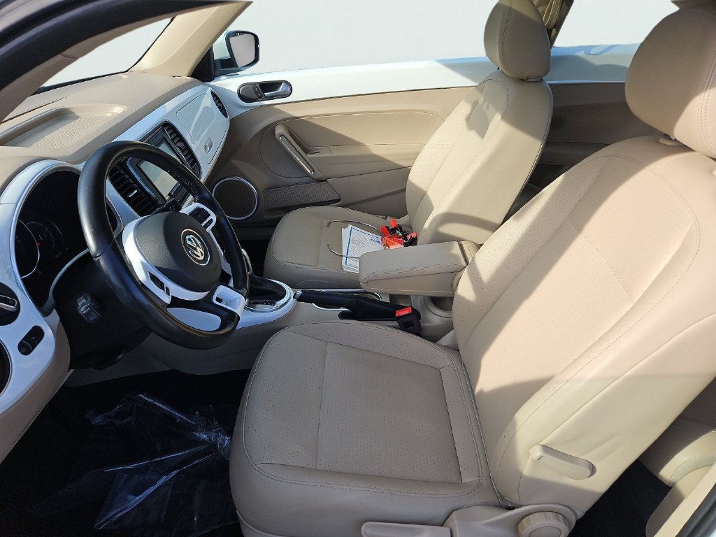 Used 2019 Volkswagen Beetle 2.0T SE FWD image 29